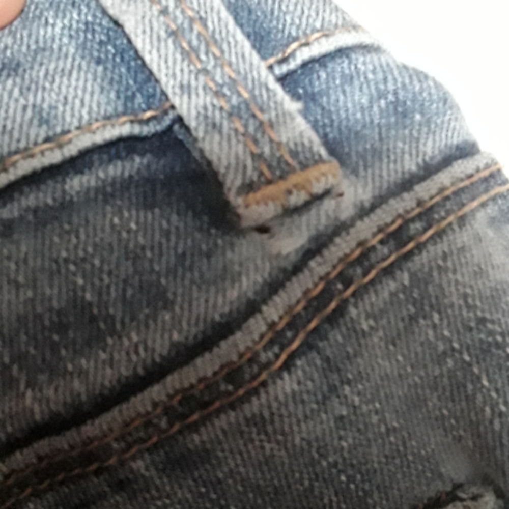 Intentionally frayed skinny jeans size 4R - Picture 7 of 8